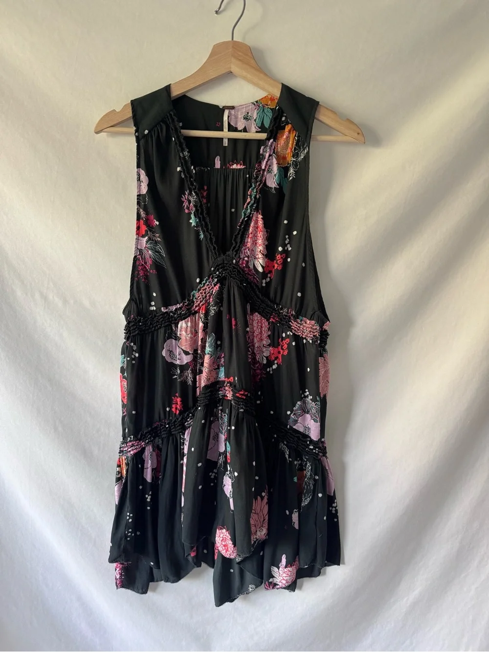 Free People Floral Tunic Dress Small Black Boho Tiered Mini Babydoll Sleeveless